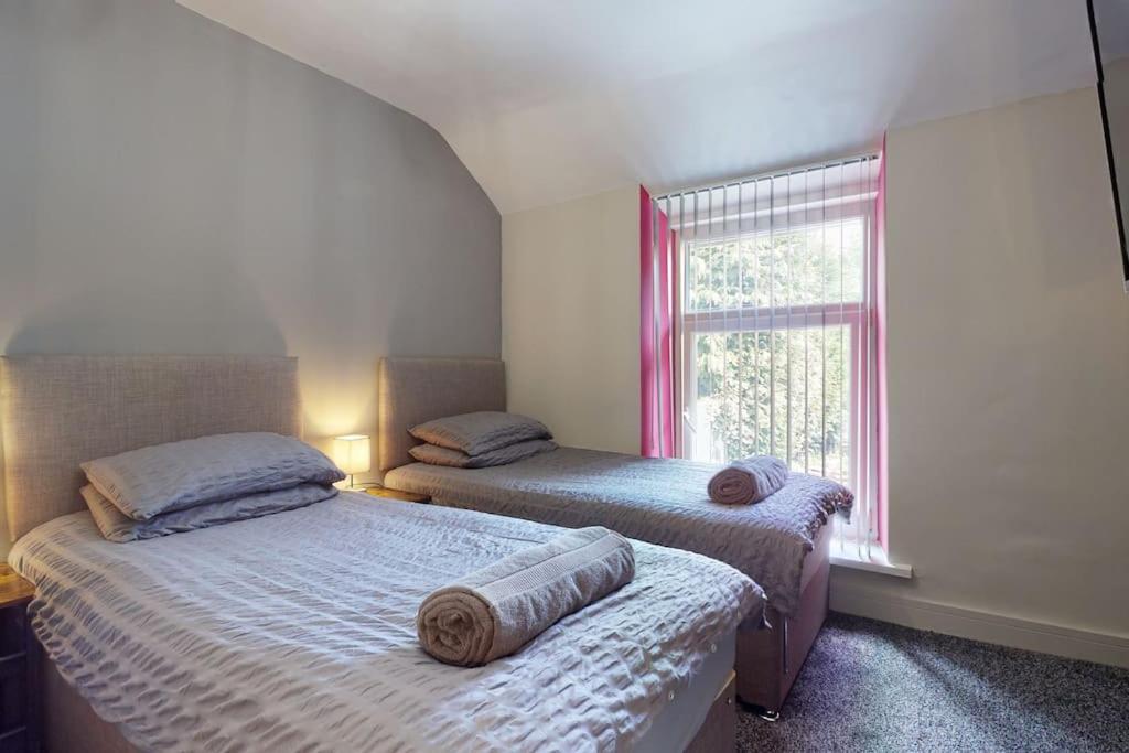 Neat Retreat Graig Pontypridd别墅 外观 照片